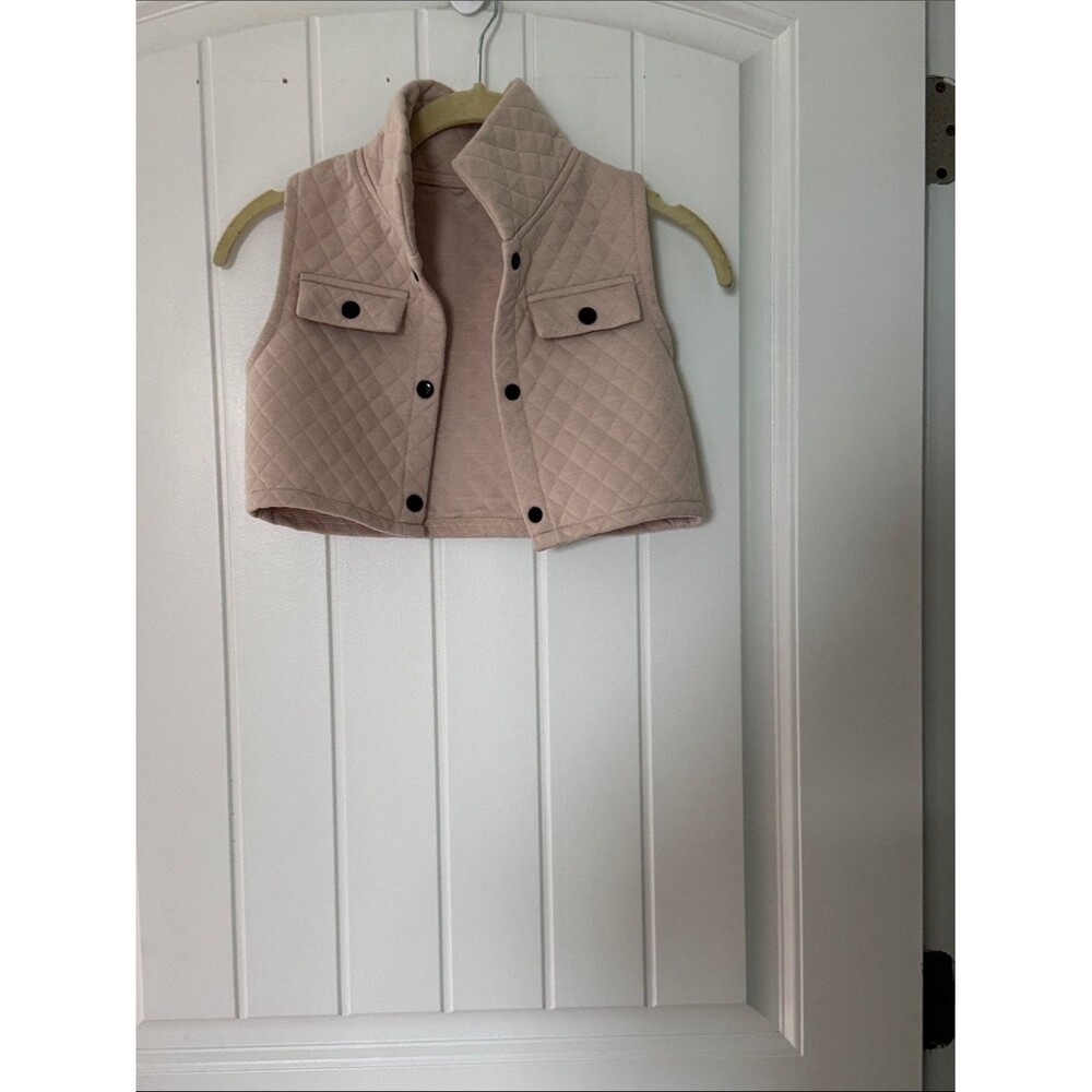 SHEIN Quilted Vest in Blush